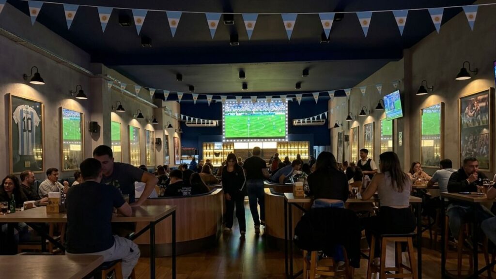 ¡A lo Argento se vive mejor!: el templo de Barrio Sur se planta como el Fan Fest oficial de Tucumán para el Mundial