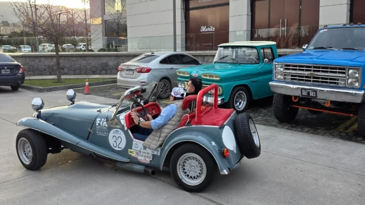 ​Llega “The Club Market”: la experiencia premium que fusiona autos clásicos, diseño y gastronomía en Yerba Buena