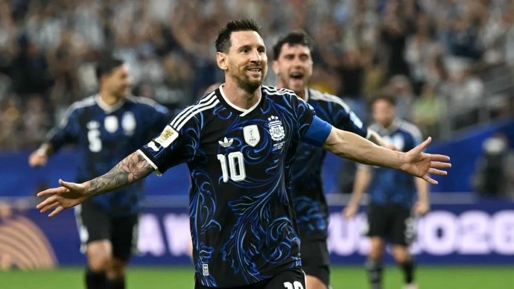 Por qué Argentina jugará con la camiseta azul ante Inglaterra en la semifinal del Mundial 2026