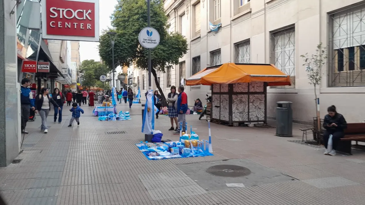 Qué pasará con los comercios de Tucumán durante el partido de Argentina ante Inglaterra
