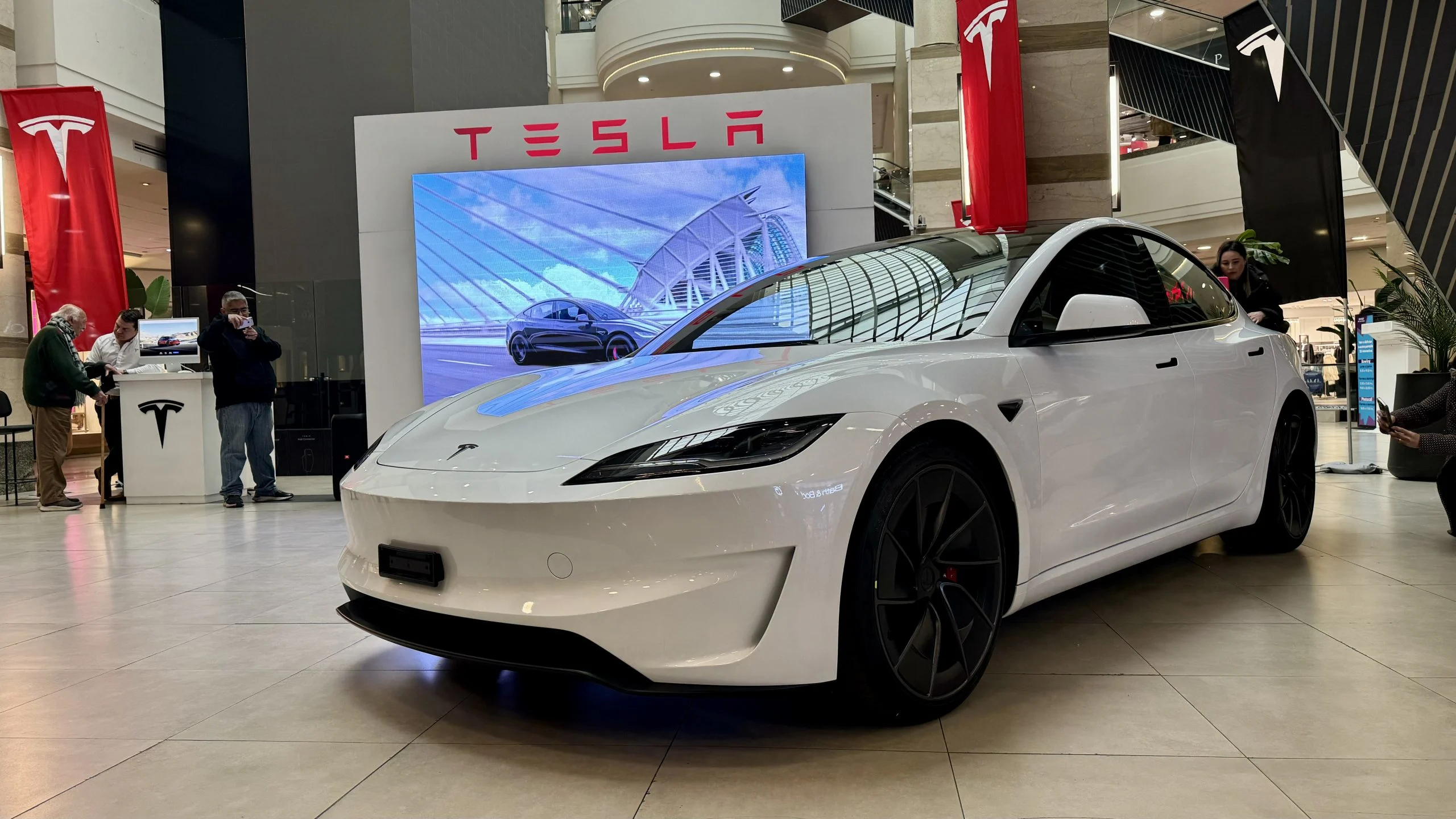 Tesla mueve una ficha clave y acelera su desembarco en la Argentina