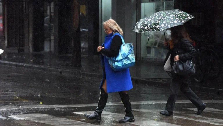 Tucumán, bajo agua y con bajas temperaturas: el pronóstico para las próximas horas